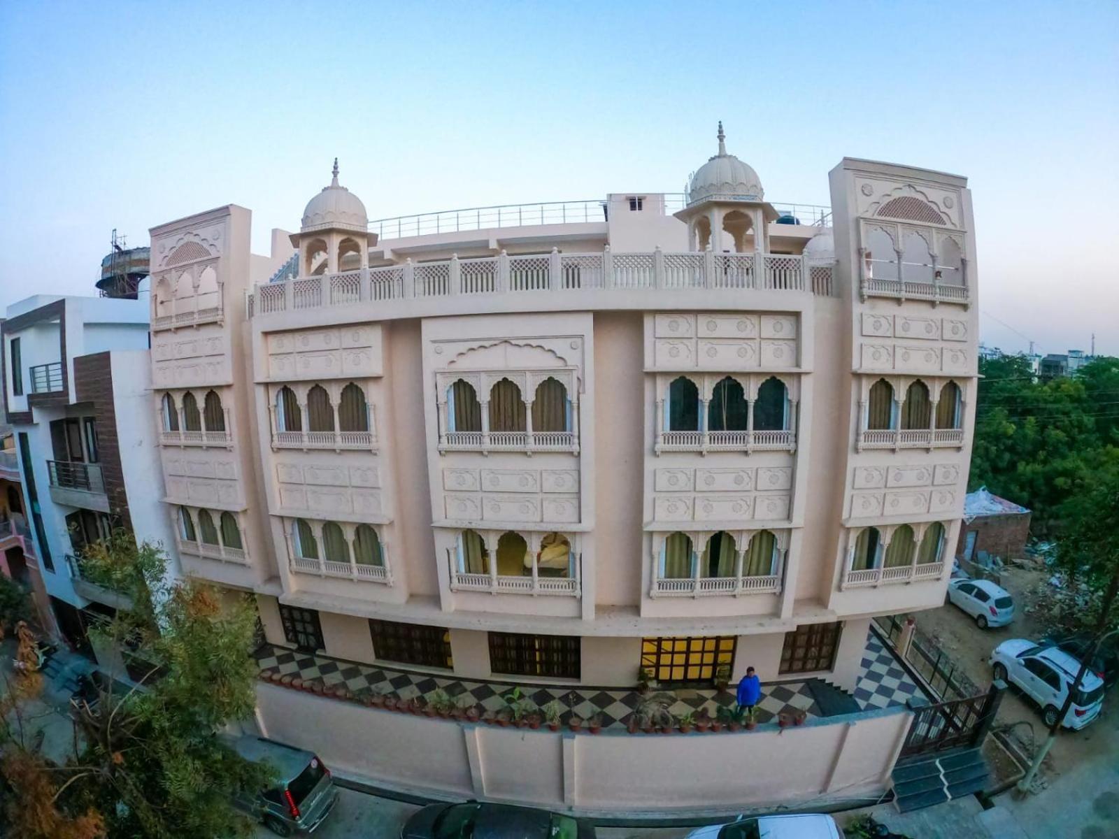 Hotel The Taj Vista Agra- Walking Distance To Taj Mahal Agra  Exterior foto