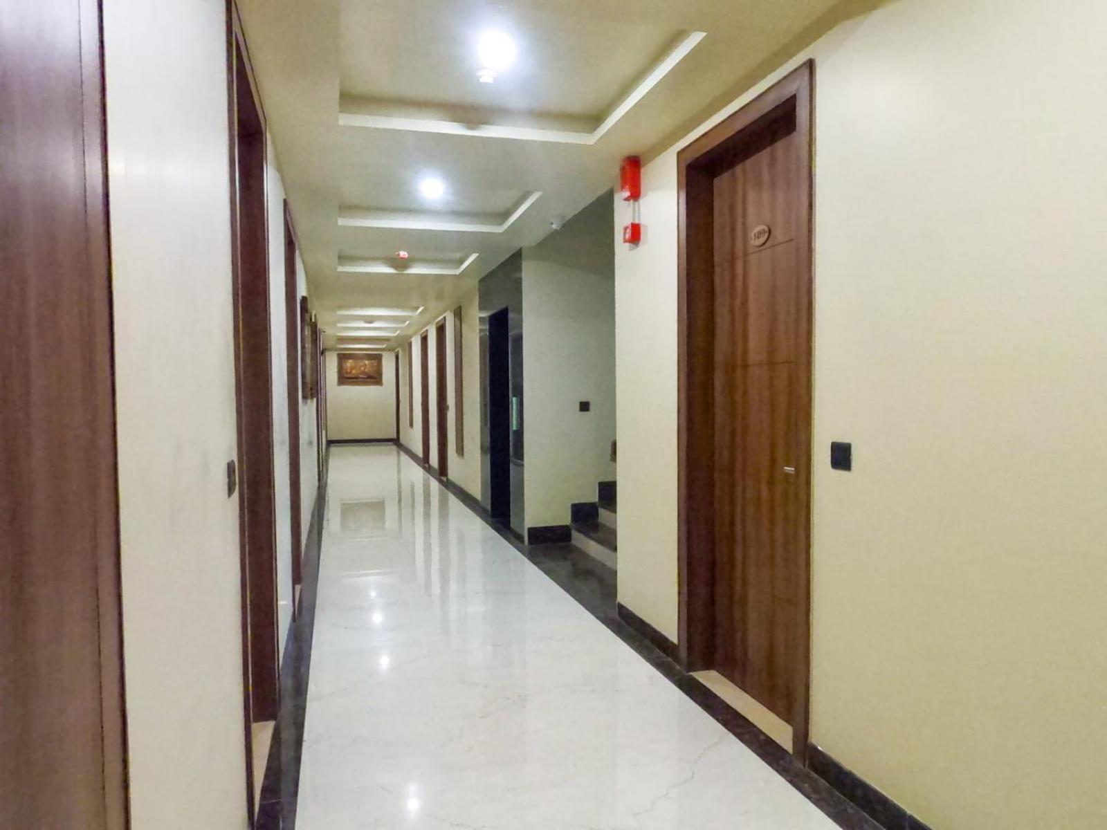 Hotel The Taj Vista Agra- Walking Distance To Taj Mahal Agra  Exterior foto